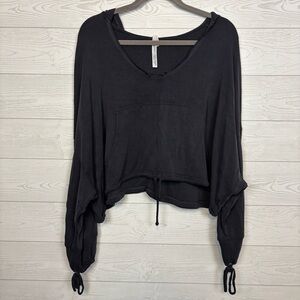 FP Movement by Free People Black/Gray V Neck Pullover Size Small